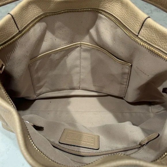 Coach Taupe  Leather Scout Shoulder  Bag - Picture 7 of 7